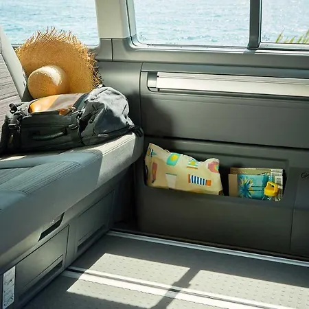 Cookies Campers - Small Campervan 더블린